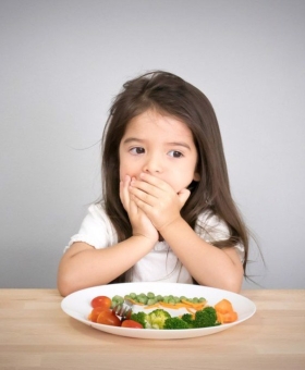 Trẻ biếng ăn cần bổ sung gì?